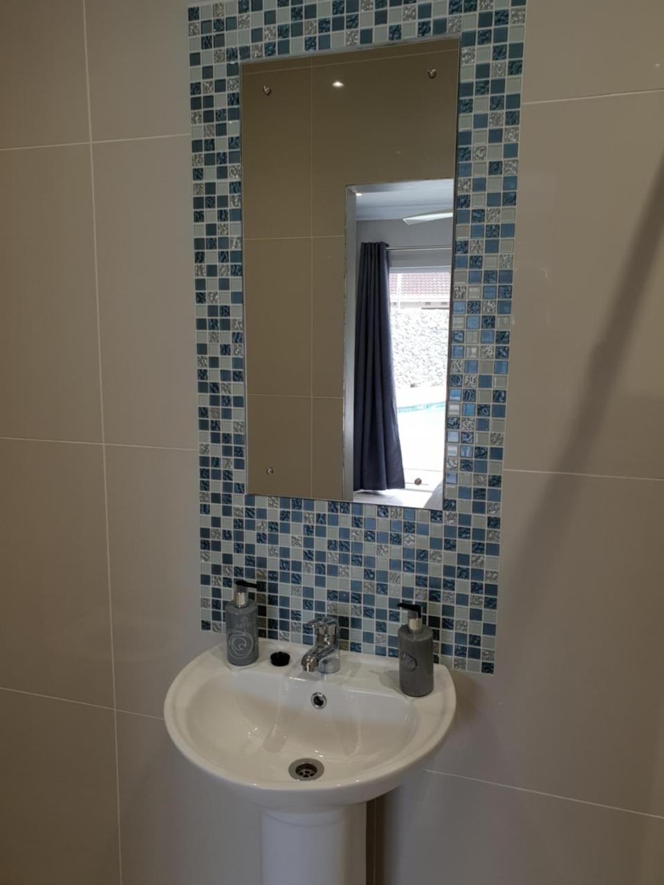 Reef View Bnb 이스트런던 외부 사진