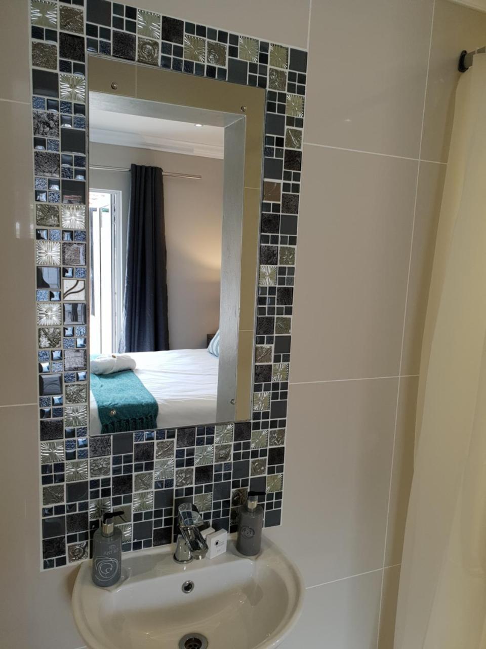 Reef View Bnb 이스트런던 외부 사진